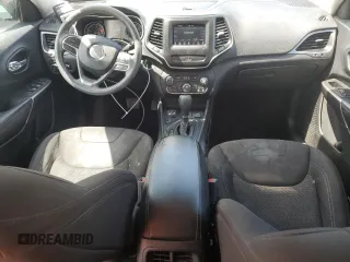 2019 Jeep Cherokee Latitude z VIN 1C4PJMCB8KD212964, wystawiony jako Copart lot #56205015 z przebiegiem 116 443 mil mil oraz Szkoda całkowita • Salvage title. Historia ofert i sprzedaży dostępna na DreamBid. Obrazek 8.