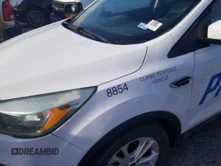 2017 Ford Escape SE z VIN 1FMCU0GD4HUC98854, wystawiony jako IAAI lot #42558269 z przebiegiem 62 975 mil mil oraz . Historia ofert i sprzedaży dostępna na DreamBid. Obrazek 18.