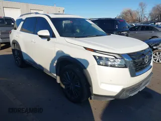 2022 Nissan Pathfinder SL z VIN 5N1DR3CD1NC253109, wystawiony jako IAAI lot #41302581 z przebiegiem 32 278 mil mil oraz . Historia ofert i sprzedaży dostępna na DreamBid. Obrazek 1.