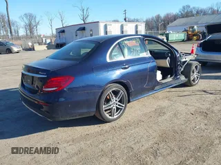 2019 Mercedes-Benz E-Class E 300 with VIN WDDZF4KB8KA592634, listed as a IAAI auction lot 41817498 with 103,676 mi miles. Bid and sale history available at carsss.com. Image 4.
