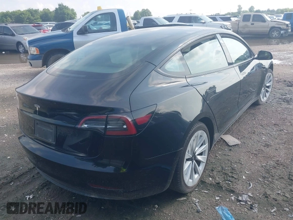 2023 Tesla Model 3 z VIN 5YJ3E1EAXPF639326, wystawiony jako IAAI lot #42132181 z przebiegiem 51 808 mil mil oraz . Historia ofert i sprzedaży dostępna na DreamBid. Obrazek 4.