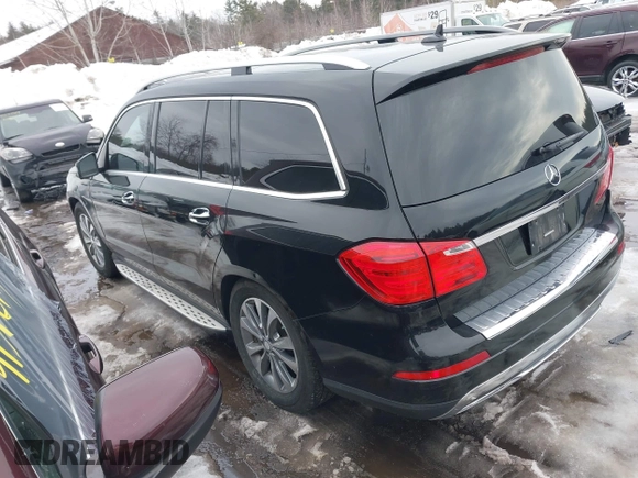 2015 Mercedes-Benz GL-Class GL 350 BlueTEC with VIN 4JGDF2EE2FA604678, listed as a IAAI auction lot 41635761 with 1 mi miles. Bid and sale history available at carsss.com. Image 3.