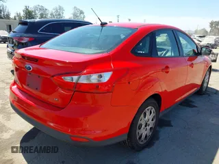 2012 Ford Focus SE z VIN 1FAHP3F21CL177044, wystawiony jako IAAI lot #42702897 z przebiegiem 189 898 mil mil oraz . Historia ofert i sprzedaży dostępna na DreamBid. Obrazek 4.