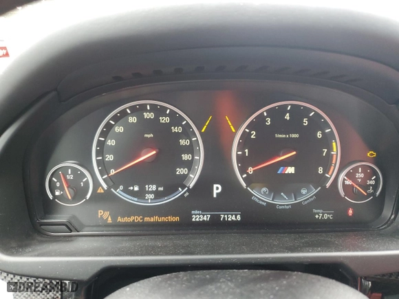 2015 BMW X5 M with VIN 5YMKT6C54F0C89266, listed as a Copart auction lot 45340675 with 22,347 mi miles and Salvage Title. Bid and sale history available at carsss.com. Image 9.