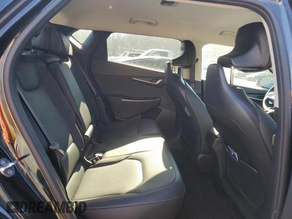 2022 Kia EV6 Wind z VIN KNDC34LAXN5065979, wystawiony jako Copart lot #46663755 z przebiegiem 19 077 mil mil oraz Szkoda całkowita • Salvage title. Historia ofert i sprzedaży dostępna na DreamBid. Obrazek 11.