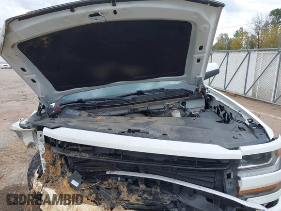 2018 Chevrolet Silverado 1500 LT with VIN 3GCUKREC3JG375591, listed as a IAAI auction lot 40887974 with 72,453 mi miles. Bid and sale history available at carsss.com. Image 10.