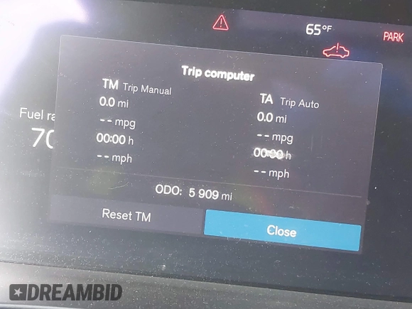 2024 Volvo XC40 Plus Dark Theme with VIN YV4L12UL8R2270960, listed as a IAAI auction lot 41642556 with 5,909 mi miles and . Bid and sale history available at DreamBid. Image 16.