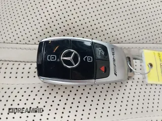 2019 Mercedes-Benz S 63 AMG with VIN WDDUG8JB6KA431294, listed as a IAAI auction lot 39937678 with 84,682 mi miles and . Bid and sale history available at DreamBid. Image 11.