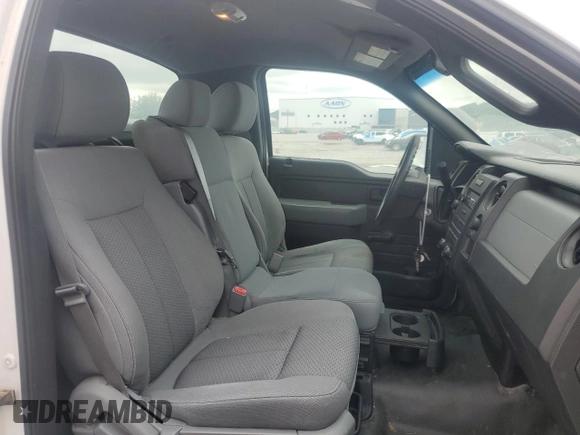 2014 Ford F-150 XL z VIN 1FTMF1EM2EKE21568, wystawiony jako Copart lot #58463905 z przebiegiem 287 122 mil mil oraz Czysty tytuł • Clean title. Historia ofert i sprzedaży dostępna na DreamBid. Obrazek 10.