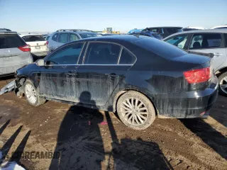2013 Volkswagen Jetta SEL с VIN 3VWLX7AJ8DM407833, выставлен на аукционе Copart как лот 42220985 с пробегом 119 346 миль миль и Списание • Salvage title. История ставок и продаж доступна на DreamBid. Изображение 2.