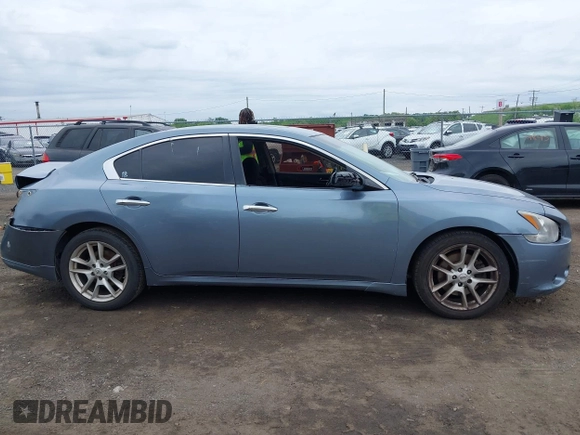 2011 Nissan Maxima SV z VIN 1N4AA5AP9BC808140, wystawiony jako IAAI lot #42257514 z przebiegiem 190 943 mil mil oraz . Historia ofert i sprzedaży dostępna na DreamBid. Obrazek 13.
