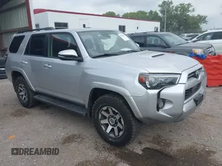 2020 Toyota 4Runner SR5 with VIN JTEBU5JR0L5749469, listed as a IAAI auction lot 42765018 with 34,737 mi miles and . Bid and sale history available at DreamBid. Image 1.