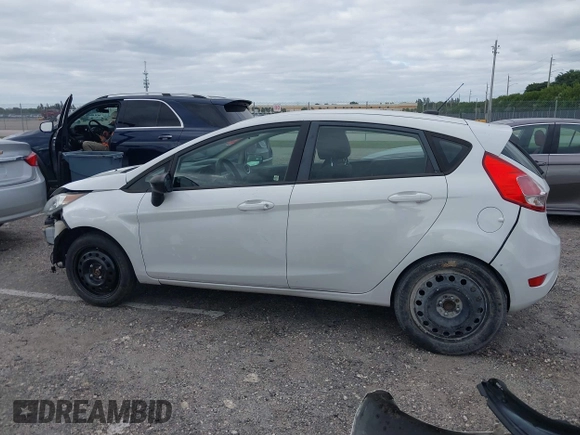 2019 Ford Fiesta SE z VIN 3FADP4EJ5KM132862, wystawiony jako IAAI lot #40893430 z przebiegiem 91 011 mil mil oraz . Historia ofert i sprzedaży dostępna na DreamBid. Obrazek 14.