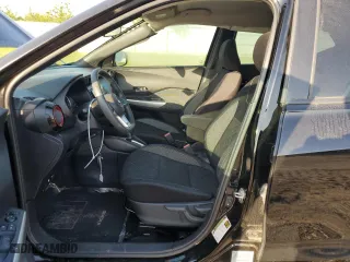 2018 Nissan Kicks SV with VIN 3N1CP5CU4JL505549, listed as a Copart auction lot 52184995 with 28,113 mi miles and Salvage Title. Bid and sale history available at carsss.com. Image 7.