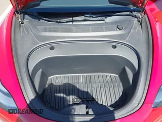 2021 Tesla Model 3 Long Range z VIN 5YJ3E1EB1MF997208, wystawiony jako IAAI lot #41944276 z przebiegiem 110 361 mil mil oraz . Historia ofert i sprzedaży dostępna na DreamBid. Obrazek 10.