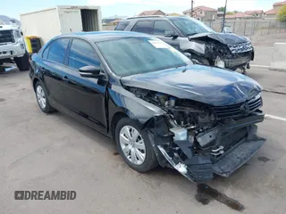 2014 Volkswagen Jetta SE z VIN 3VWD17AJ9EM417360, wystawiony jako IAAI lot #42082979 z przebiegiem 38 768 mil mil oraz . Historia ofert i sprzedaży dostępna na DreamBid. Obrazek 1.