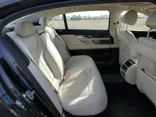 2018 BMW 7 Series 740i with VIN WBA7E2C50JG742052, listed as a Copart auction lot 72192053 with 31,946 mi miles and . Bid and sale history available at DreamBid. Image 10.