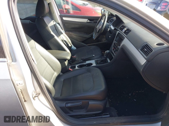 2013 Volkswagen Passat SE w/Sunroof & Nav with VIN 1VWBP7A35DC036516, listed as a IAAI auction lot 41545305 with 182,266 mi miles. Bid and sale history available at carsss.com. Image 5.