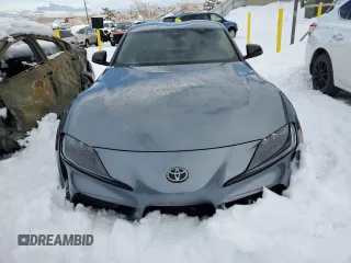 2022 Toyota Supra 3.0 z VIN WZ1DB0C02NW048046, wystawiony jako Copart lot #72887862 z przebiegiem 13 037 mil mil oraz . Historia ofert i sprzedaży dostępna na DreamBid. Obrazek 5.