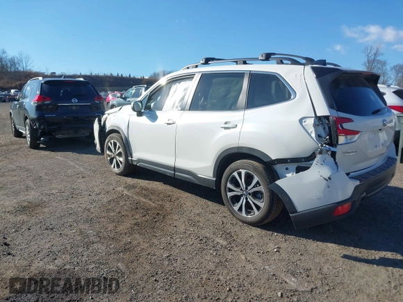 2024 Subaru Forester Limited with VIN JF2SKAKCXRH504782, listed as a IAAI auction lot 41235214 with 9,507 mi miles. Bid and sale history available at carsss.com. Image 3.