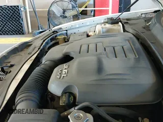 2015 Chrysler 300 Limited z VIN 2C3CCAAG8FH806926, wystawiony jako IAAI lot #42949936 z przebiegiem 128 900 mil mil oraz . Historia ofert i sprzedaży dostępna na DreamBid. Obrazek 19.