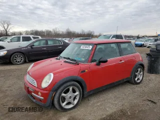 2003 MINI Hardtop z VIN WMWRC33403TE15093, wystawiony jako Copart lot #44246425 z przebiegiem 144 086 mil mil oraz Czysty tytuł • Clean title. Historia ofert i sprzedaży dostępna na DreamBid. Obrazek 1.