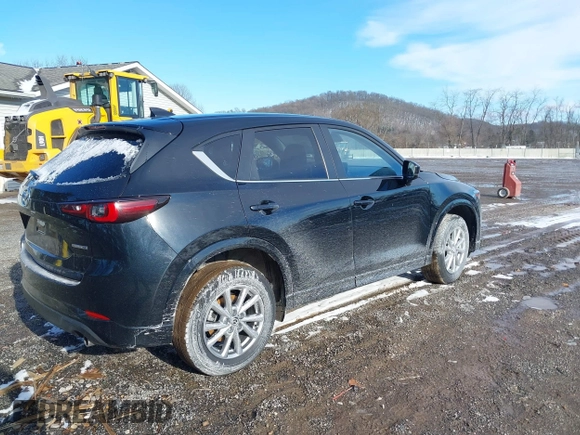 2024 Mazda CX-5 2.5 S Carbon Edition with VIN JM3KFBCL5R0413304, listed as a IAAI auction lot 41599750 with 26,434 mi miles. Bid and sale history available at carsss.com. Image 4.