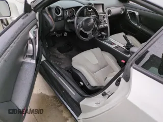 2011 Nissan GT-R Premium z VIN JN1AR5EF6BM240043, wystawiony jako Copart lot #74925154 z przebiegiem Nie podano mil oraz Szkody całkowita. Historia ofert i sprzedaży dostępna na DreamBid. Obrazek 8.