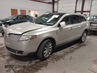 2010 Lincoln MKT with VIN 2LMHJ5AR0ABJ20455, listed as a IAAI auction lot 41460072 with 298,026 mi miles. Bid and sale history available at carsss.com. Image 17.