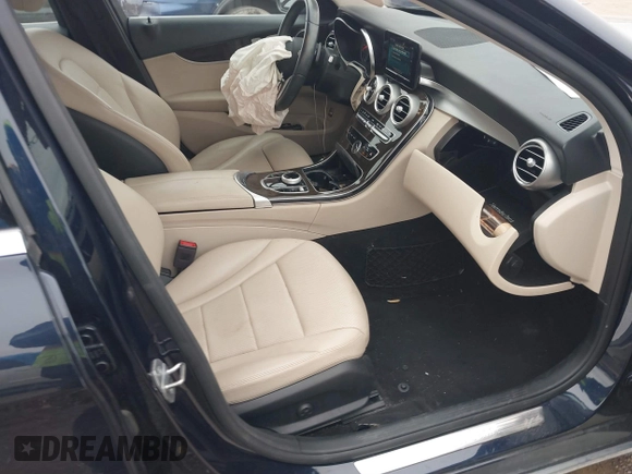 2019 Mercedes-Benz C 300 with VIN 55SWF8DB1KU318294, listed as a IAAI auction lot 41631976 with 102,356 mi miles and . Bid and sale history available at DreamBid. Image 5.