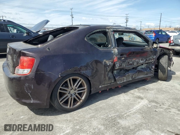 2013 Scion tC z VIN JTKJF5C7XD3046005, wystawiony jako Copart lot #51385935 z przebiegiem 113 879 mil mil oraz Tytuł czysty. Historia ofert i sprzedaży dostępna na DreamBid. Obrazek 3.