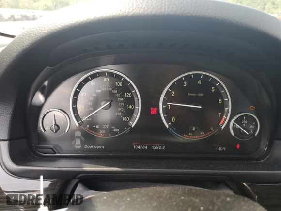 2014 BMW 5 Series 535i xDrive with VIN WBA5B3C5XED530918, listed as a Copart auction lot 60143395 with 104,784 mi miles and Clean title. Bid and sale history available at DreamBid. Image 9.