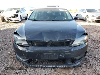 2015 Volkswagen Passat Limited Edition Edition z VIN 1VWAT7A30FC116848, wystawiony jako Copart lot #55168395 z przebiegiem 177 096 mil mil oraz Czysty tytuł • Clean title. Historia ofert i sprzedaży dostępna na DreamBid. Obrazek 5.