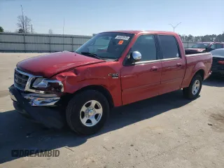 2002 Ford F-150 XLT with VIN 1FTRW07632KB74474, listed as a Copart auction lot 46332875 with 0 mi miles and Salvage Title. Bid and sale history available at carsss.com. Image 1.