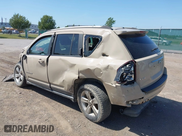 2017 Jeep Compass Sport SE z VIN 1C4NJDBB1HD177962, wystawiony jako IAAI lot #42567966 z przebiegiem 100 418 mil mil oraz . Historia ofert i sprzedaży dostępna na DreamBid. Obrazek 3.