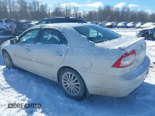2008 Mercury Milan Premier with VIN 3MEHM02138R665689, listed as a IAAI auction lot 41431920 with 80,951 mi miles and . Bid and sale history available at DreamBid. Image 3.
