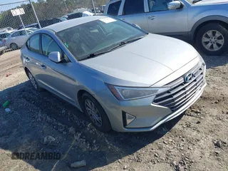 2020 Hyundai Elantra SE z VIN KMHD74LF1LU944323, wystawiony jako IAAI lot #41832679 z przebiegiem 137 755 mil mil oraz . Historia ofert i sprzedaży dostępna na DreamBid. Obrazek 1.