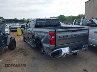 2021 Chevrolet Silverado 1500 LT z VIN 1GCUYDED3MZ411911, wystawiony jako IAAI lot #42005209 z przebiegiem 29 253 mil mil oraz . Historia ofert i sprzedaży dostępna na DreamBid. Obrazek 3.