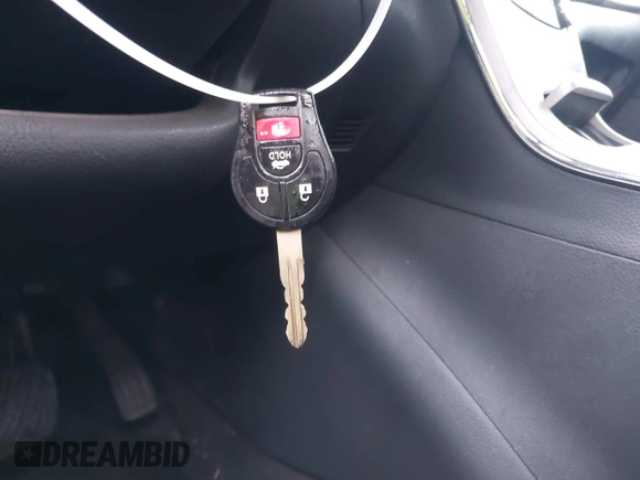 2014 Nissan Sentra SV z VIN 3N1AB7AP6EL693057, wystawiony jako IAAI lot #41556894 z przebiegiem 134 996 mil mil oraz . Historia ofert i sprzedaży dostępna na DreamBid. Obrazek 11.