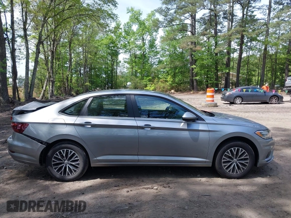 2020 Volkswagen Jetta S with VIN 3VWCB7BU8LM076922, listed as a IAAI auction lot 42123187 with 28,141 mi miles and . Bid and sale history available at DreamBid. Image 13.