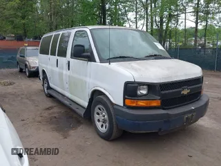2012 Chevrolet Express Passenger LS z VIN 1GNSGBF49C1189506, wystawiony jako IAAI lot #42096217 z przebiegiem 47 785 mil mil oraz . Historia ofert i sprzedaży dostępna na DreamBid. Obrazek 1.