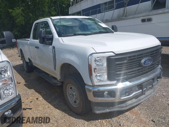 2024 Ford F-250 XL with VIN 1FT7X2BA0RED62373, listed as a IAAI auction lot 42485874 with 7,825 mi miles and . Bid and sale history available at DreamBid. Image 1.