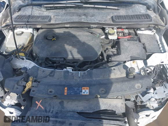 2013 Ford Escape SE with VIN 1FMCU9GX2DUD19077, listed as a IAAI auction lot 41578028 with 124,890 mi miles. Bid and sale history available at carsss.com. Image 10.