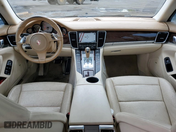 2010 Porsche Panamera S z VIN WP0AB2A7XAL062303, wystawiony jako Copart lot #57880055 z przebiegiem 137 131 mil mil oraz Szkoda całkowita • Salvage title. Historia ofert i sprzedaży dostępna na DreamBid. Obrazek 8.