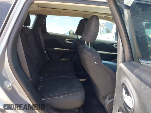 2016 Jeep Cherokee Latitude with VIN 1C4PJMCS1GW300511, listed as a IAAI auction lot 42530739 with 83,097 mi miles and . Bid and sale history available at DreamBid. Image 8.