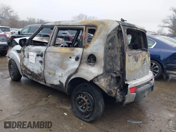 2011 Kia Soul with VIN KNDJT2A14B7284256, listed as a IAAI auction lot 41447588 with 1 mi miles. Bid and sale history available at carsss.com. Image 3.