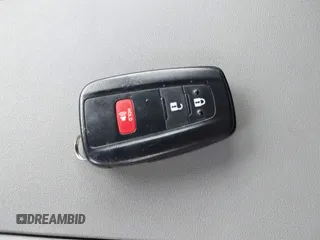 2023 Toyota Highlander L z VIN 5TDKDRAH9PS504513, wystawiony jako IAAI lot #42176842 z przebiegiem 54 792 mil mil oraz . Historia ofert i sprzedaży dostępna na DreamBid. Obrazek 11.