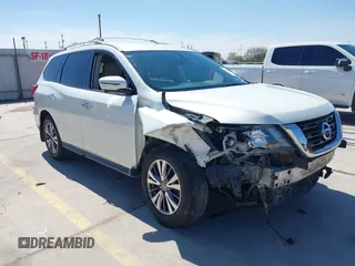 2017 Nissan Pathfinder SV z VIN 5N1DR2MM6HC687085, wystawiony jako IAAI lot #41793687 z przebiegiem 138 842 mil mil oraz . Historia ofert i sprzedaży dostępna na DreamBid. Obrazek 1.