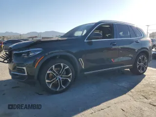 2022 BMW X5 sDrive40i with VIN 5UXCR4C00N9M47130, listed as a Copart auction lot 47054295 with Not Provided miles and Salvage Title. Bid and sale history available at carsss.com. Image 1.