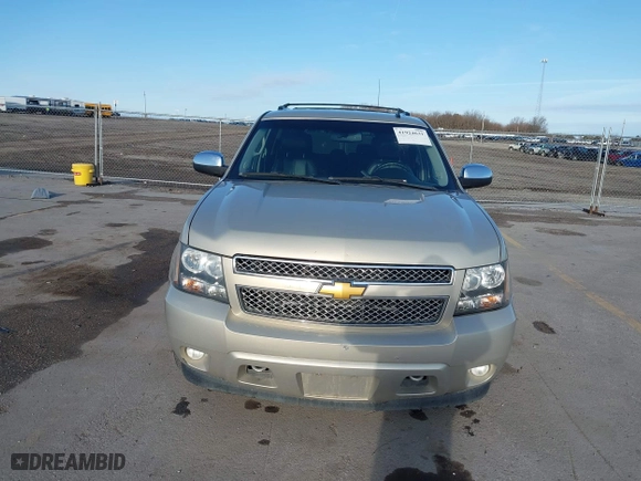 2012 Chevrolet Suburban LT with VIN 1GNSCJE07CR144215, listed as a IAAI auction lot 41924631 with 144,072 mi miles. Bid and sale history available at carsss.com. Image 12.